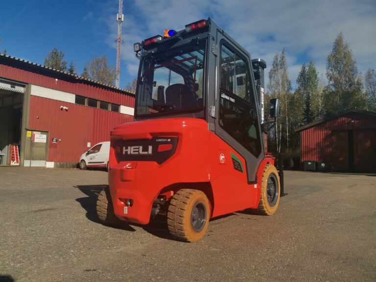 CPD25-GB2LI -M vastapainotrukki, Triplex mastolla 4700mm